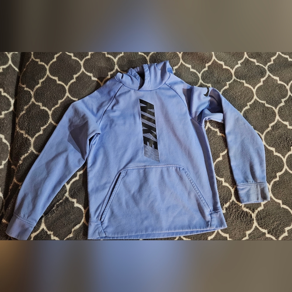 Nike Dri-FIT Standard Fit Tag